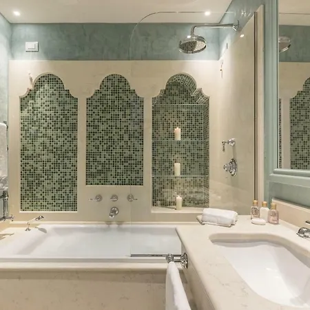 Gondolieri Terrace- Dimora Italia Collection - *